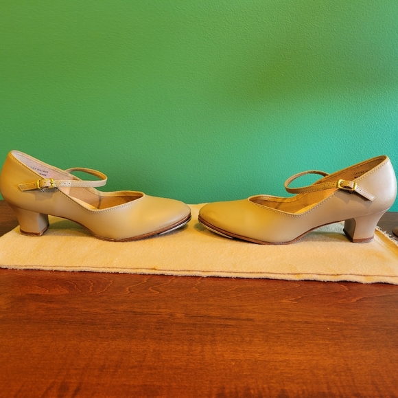 Capezio Tap Shoes Tan & Black Size 9 - Picture 10 of 15